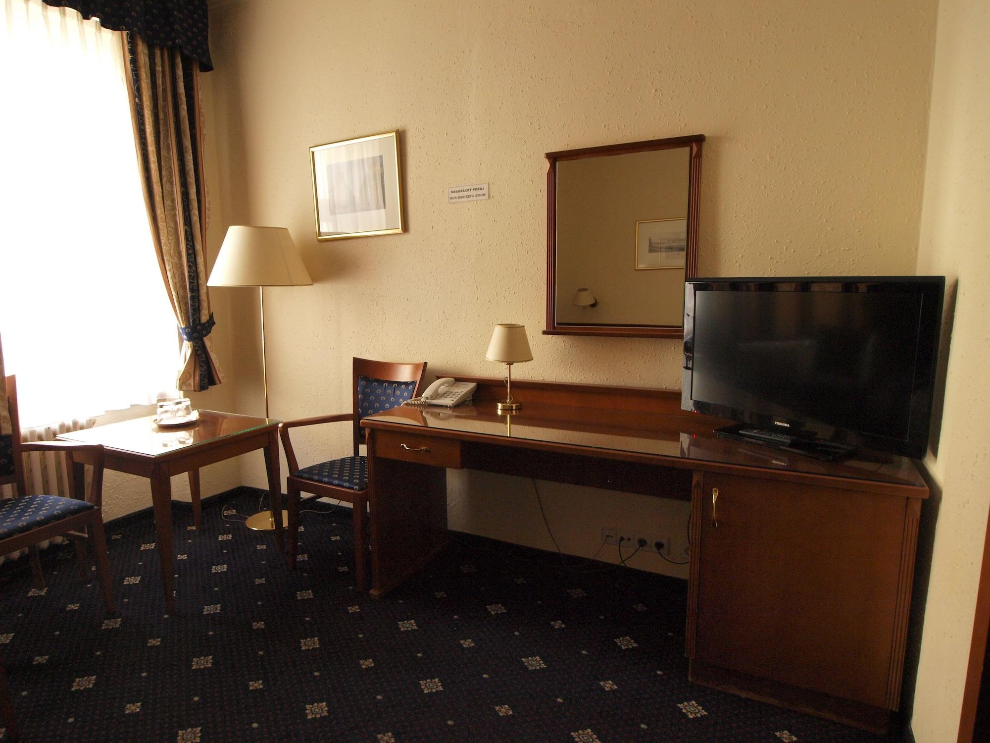 מלון פראג Arbes מראה חיצוני תמונה